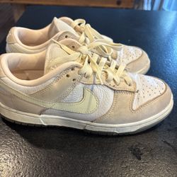 Nike dunks youth girls size 7.5 Shoes 