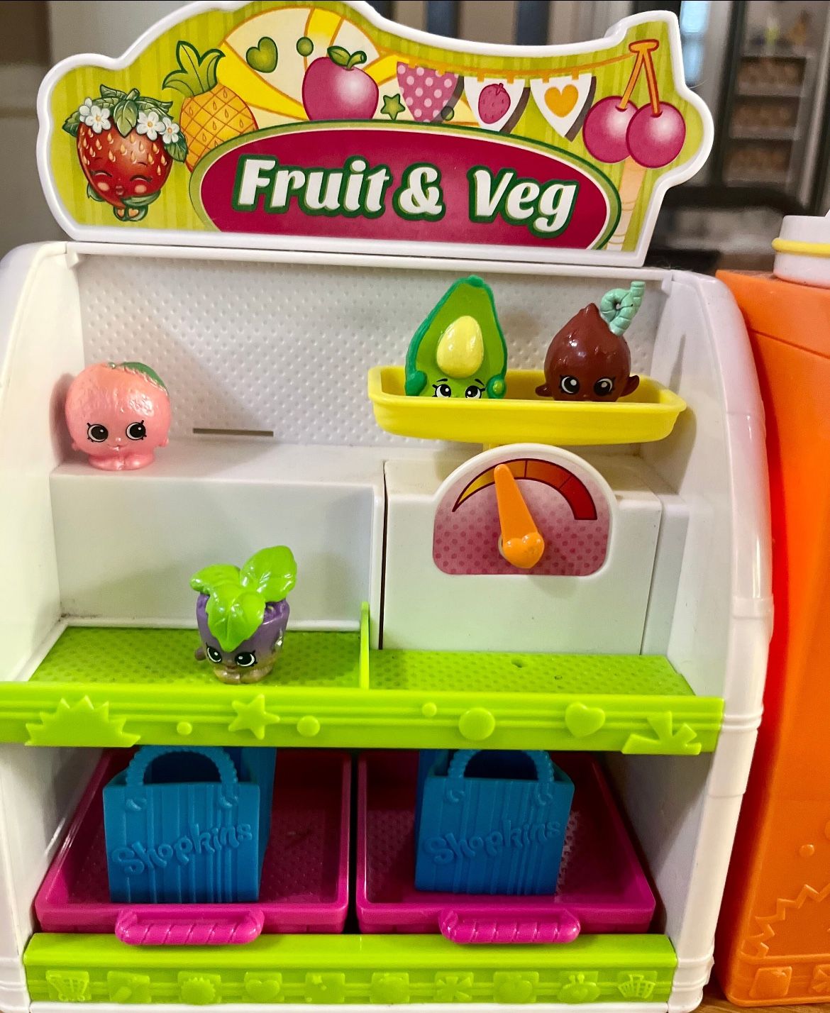 Shopkins stand