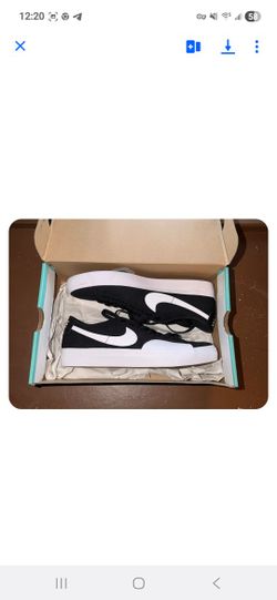 NIKE SHOES Size 9in A Half