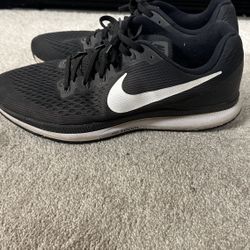 Men’s Nike shoes size 11.5