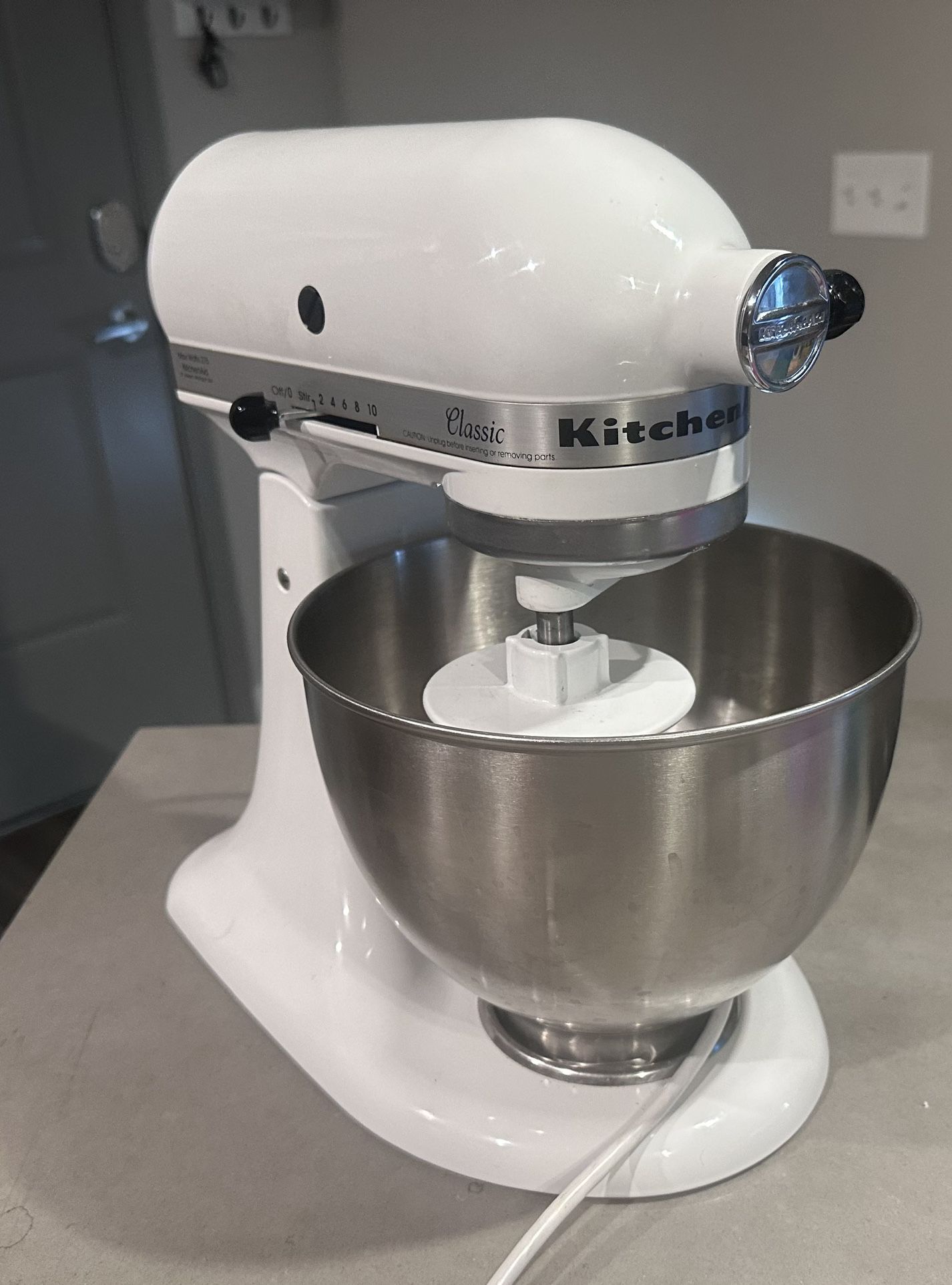 KitchenAid - Classic Series 4.5 Quart Tilt Head Stand Mixer