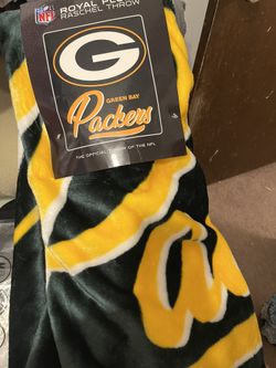 NFL Green Bay Packers Plush Throw Blanket