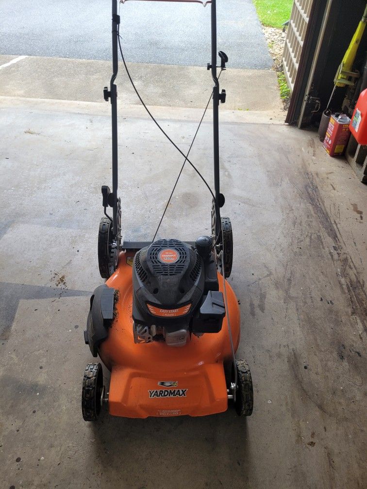 YardMax Lawnmower - Works Great!