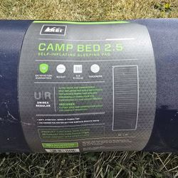 ReI 2.5 Self Inflating Sleeping Pad