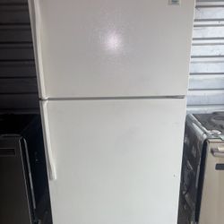 White Roper Refrigerator And Freezer