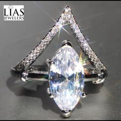 New 18k White Gold Engagement Ring 