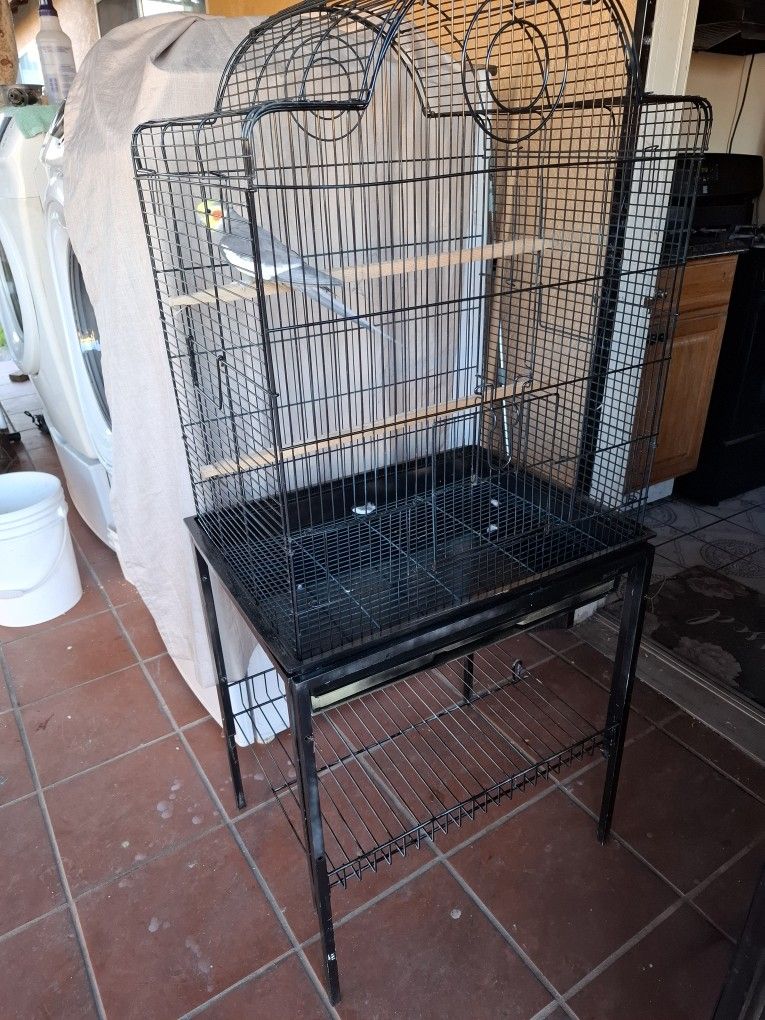 BEAUTIFUL CAGE For Any Kind Of Birds EXCELLENT CONDITION LIKE NEW 