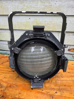 Altman SSPAR- Spectra LED PAR 100W 3000K White Rebels