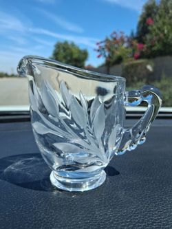 Willow Clear by Indiana Glass Co Creamer Syrup Pitcher Leaf Design Pressed Glass. BEAUTIFUL DESIGN....asking $10.00