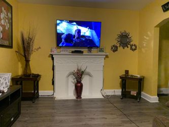 Home entertainment installer