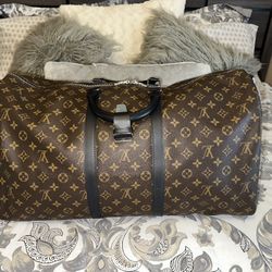 AUTHENTIC LOUIS VUITTON DUFFLE BAG