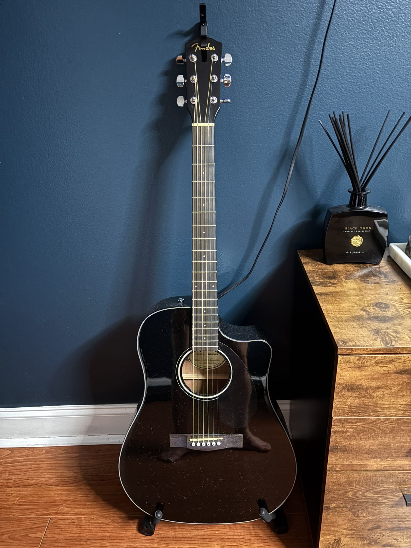Fender CD-60SCE Dreadnought Cutaway Acoustic Electric Guitar, Fishman Pickup and Preamp System, Black