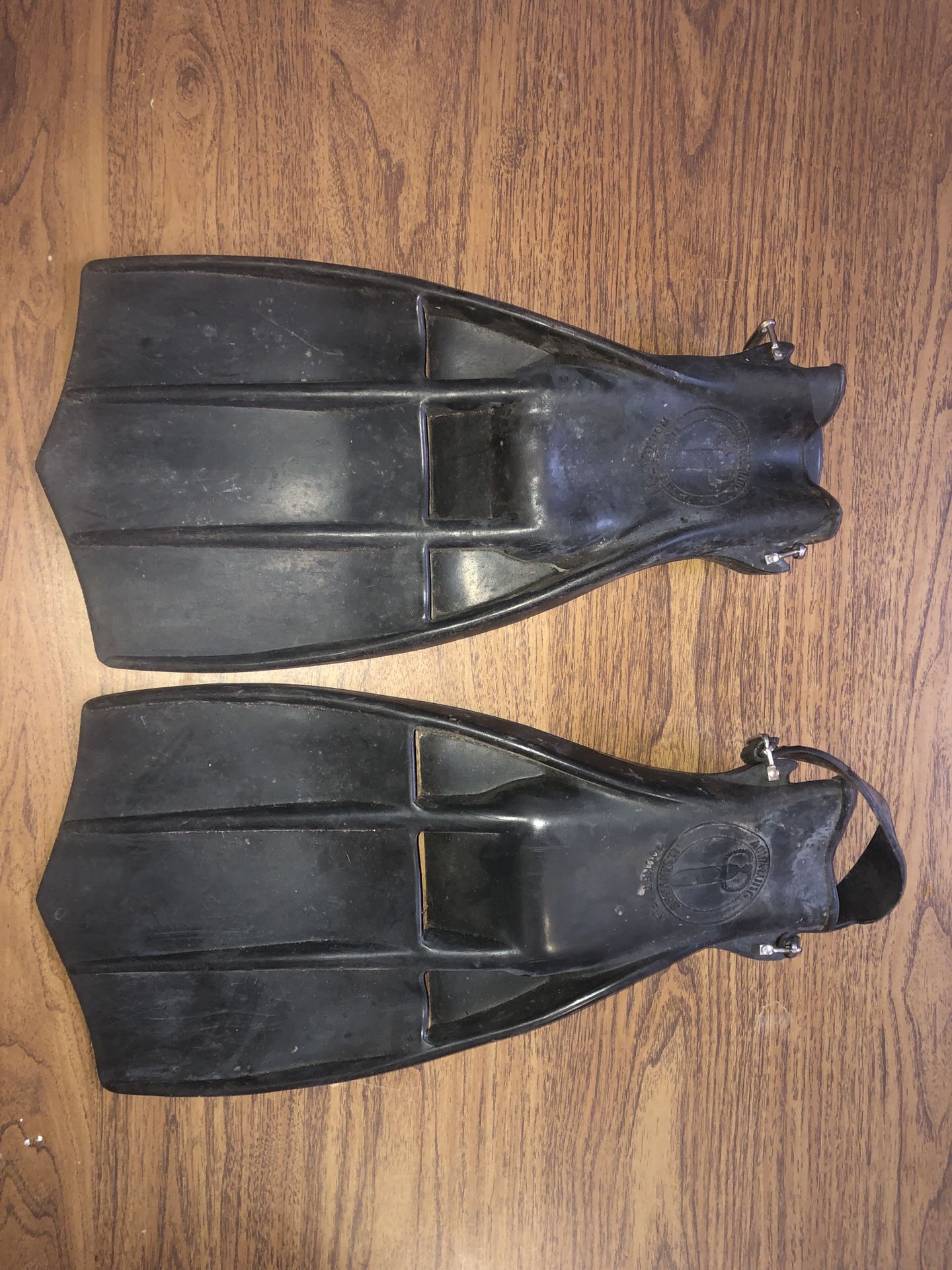 U.S. Divers Aqua Lung Rocket Fins Heavy Duty SCUBA/Snorkeling Fins One Size