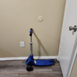 Skateboard for Kids with Lights – Good Condition