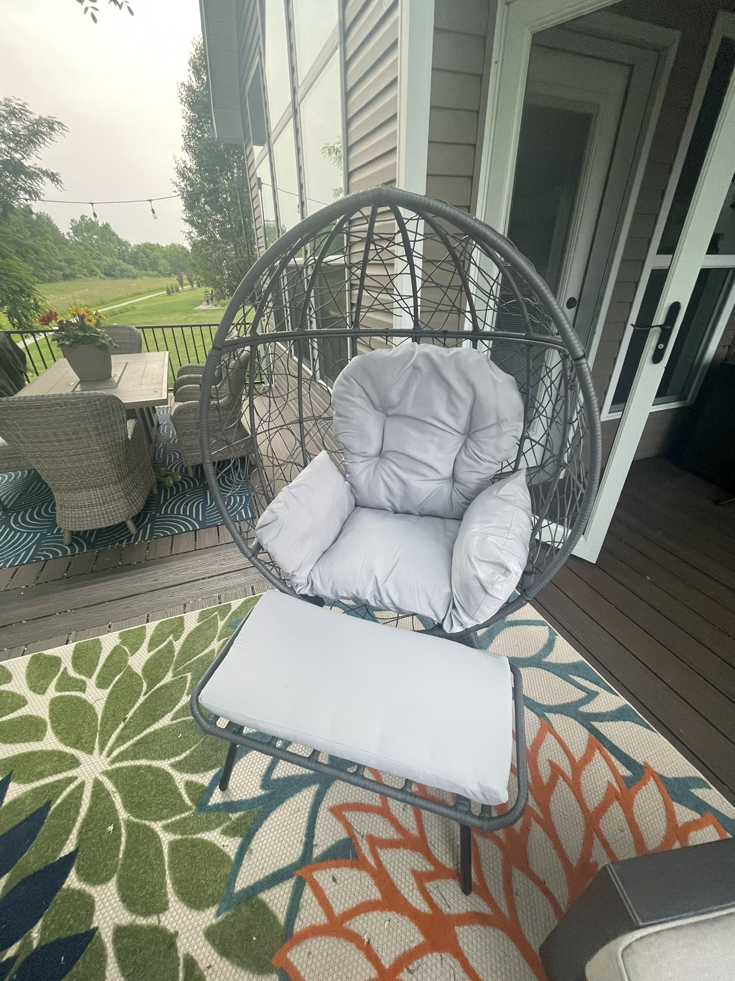 Egg Chair - BRAND NEW 
