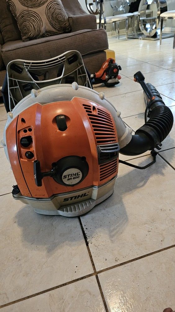 Stihl BR Series Gas-Powered Backpack Blower — 63.3cc, 183 MPH, 500 CFM, Model BR 430