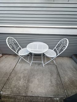 White Metal Bistro Table and Chair Set