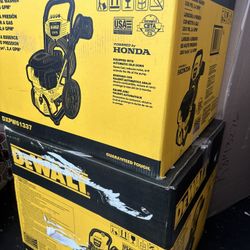 Pressure Washer Dewalt Con Honda. 3300