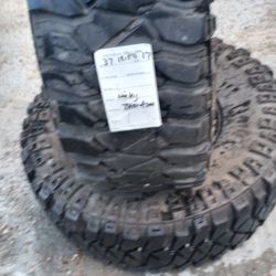Mickey Thompson Tires  (2)