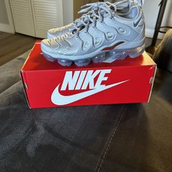 Vapor Maxs Grey 8.5