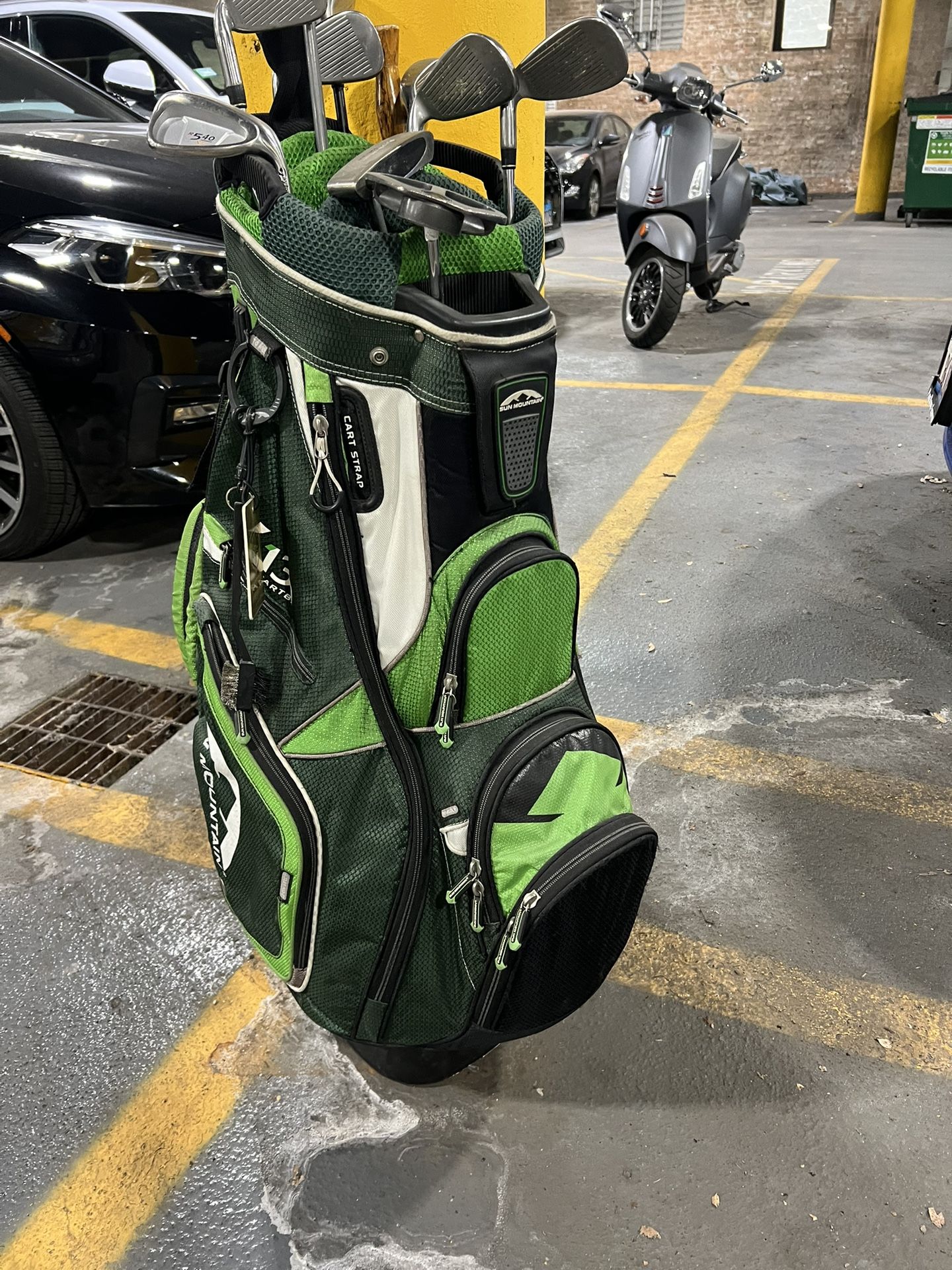 Sun Mountain C130 Golf Bag