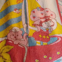 Vintage Strawberry Shortcake Bath Towel