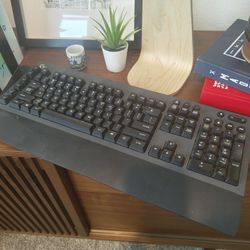 Logitech G613 Wireless Mechanical Keyboard