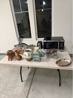 Home Decor Pieces, Toaster, Microwave Bundle - Trade or Sell