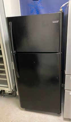 Frigidaire Top Freezer “28 ( Refrigeradores )