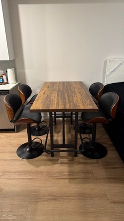 Bar Table and high chair