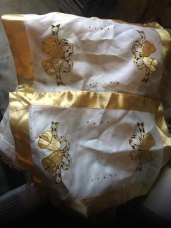Gold & White Holiday Doilies