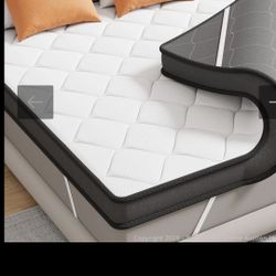 Queen MIGHTYPIGGY 3 Inch Multi-Layer Memory Foam Mattress Topper Queen, High Density Gel Foam Bed Toppers with Cooling Pillowtop for Back Pain Relief,