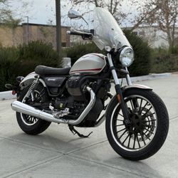 2017 Moto Guzzi Roamer V9