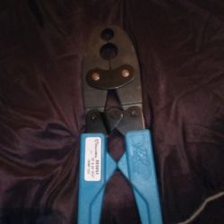 Shark  Bite 1/2-3/4" Crimping Tool