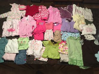 Baby girl clothes – nine months – 40 pieces