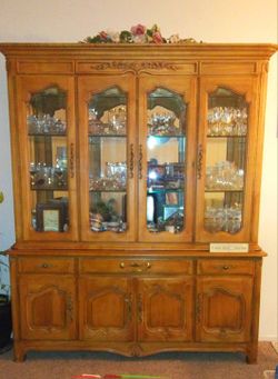 American Of Martinsville China Cabinet