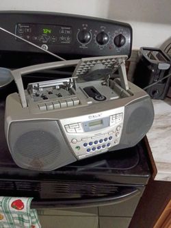 Radio cd.cassette am. Fm.