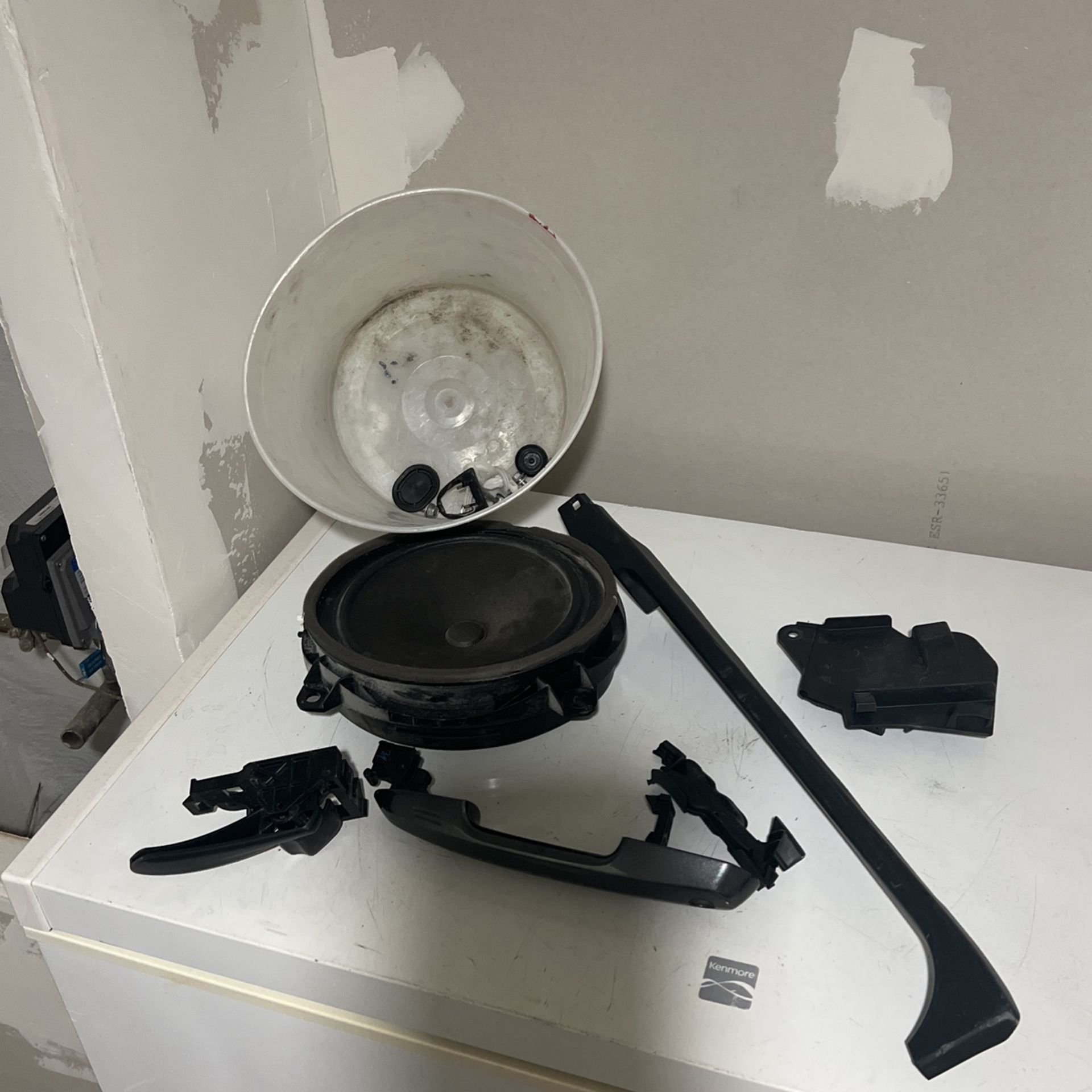 2020 Toyota Highlander Driver Side Door Parts