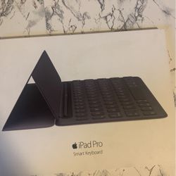 iPad Pro Smart Keyboard