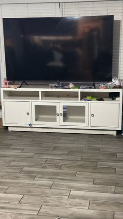 Tv stand