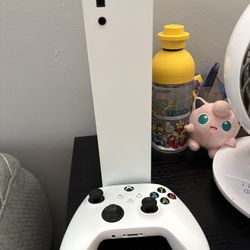 Xbox Series S W/Controller & Box