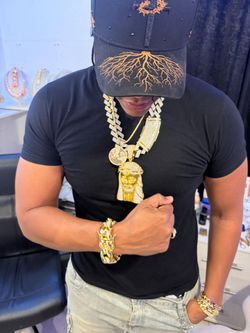 All size necklaces inbox me
