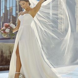 Brand New Unaltered, Beautiful Satin Wedding Gown Size 10