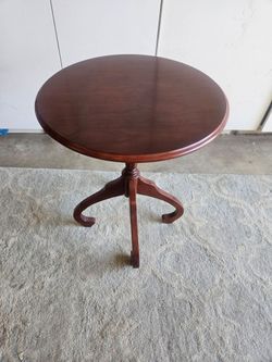 Vintage Bombay & Co Accent Table