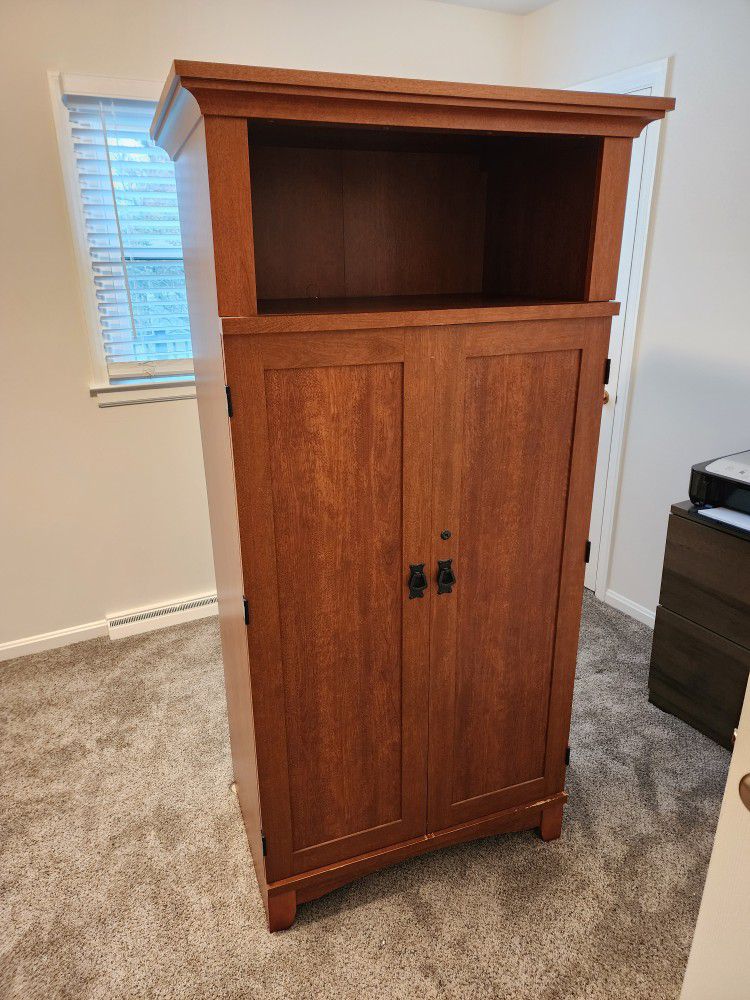 Office armoire