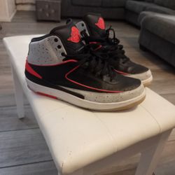 Jordan 2 Shoe Crimson