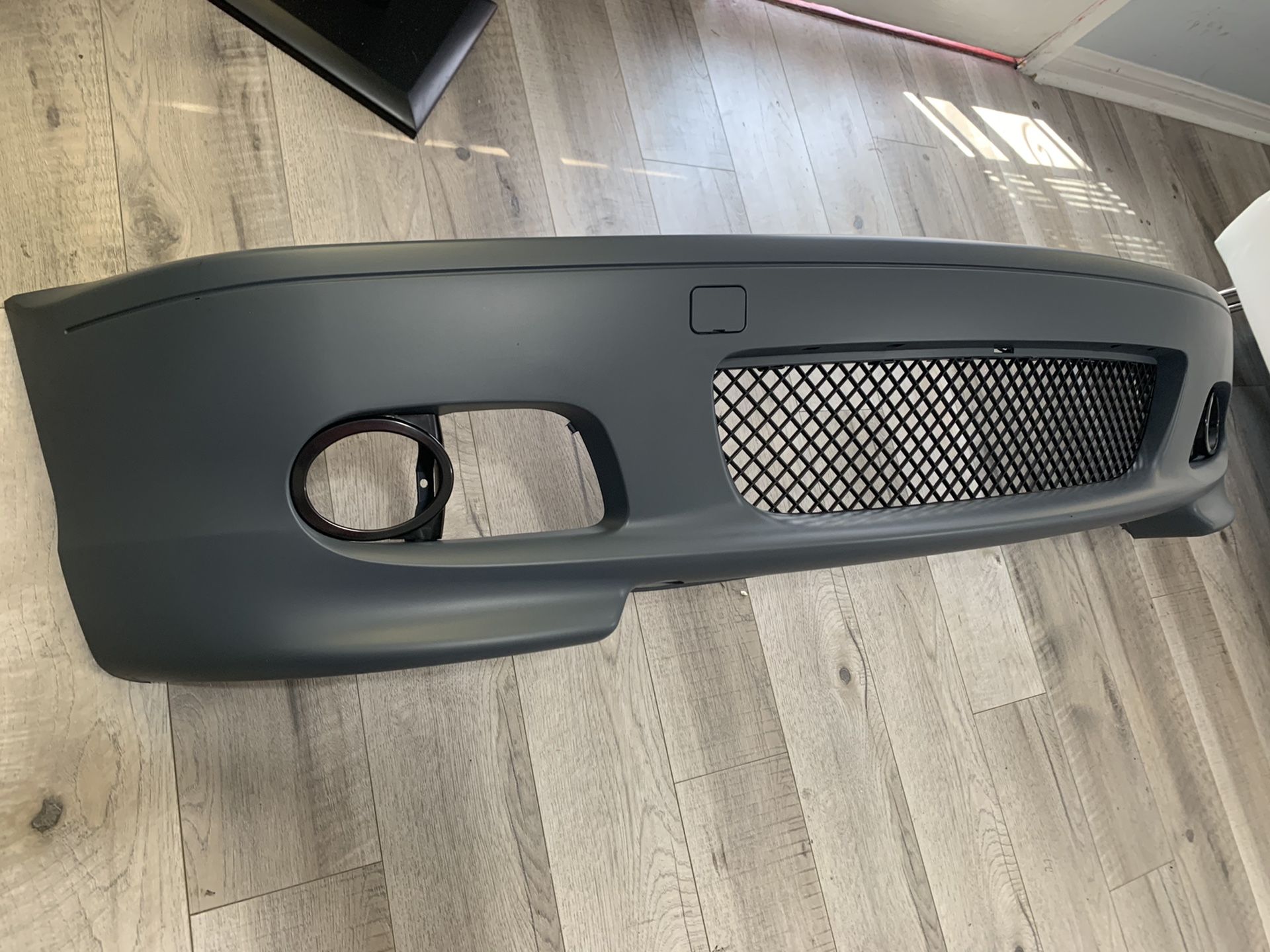 Genuine BMW Front Center Bumper Grille For E46 325Ci - OEM 51 11 7 065 469