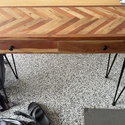 Entry table / side console