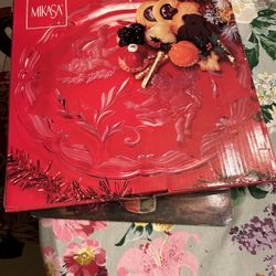Nice Mikasa Serving Plate