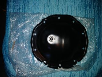 Rear differential oil cover for GM vehicles